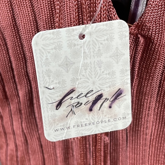 NEW Free People Shirt Womens Small coral pink knit pull over boho hippie chic - Picture 5 of 9